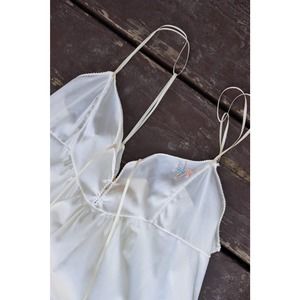 Vintage 1970s Nylon Nightgown Embroidered Lingerie Hippie XS Vassarette